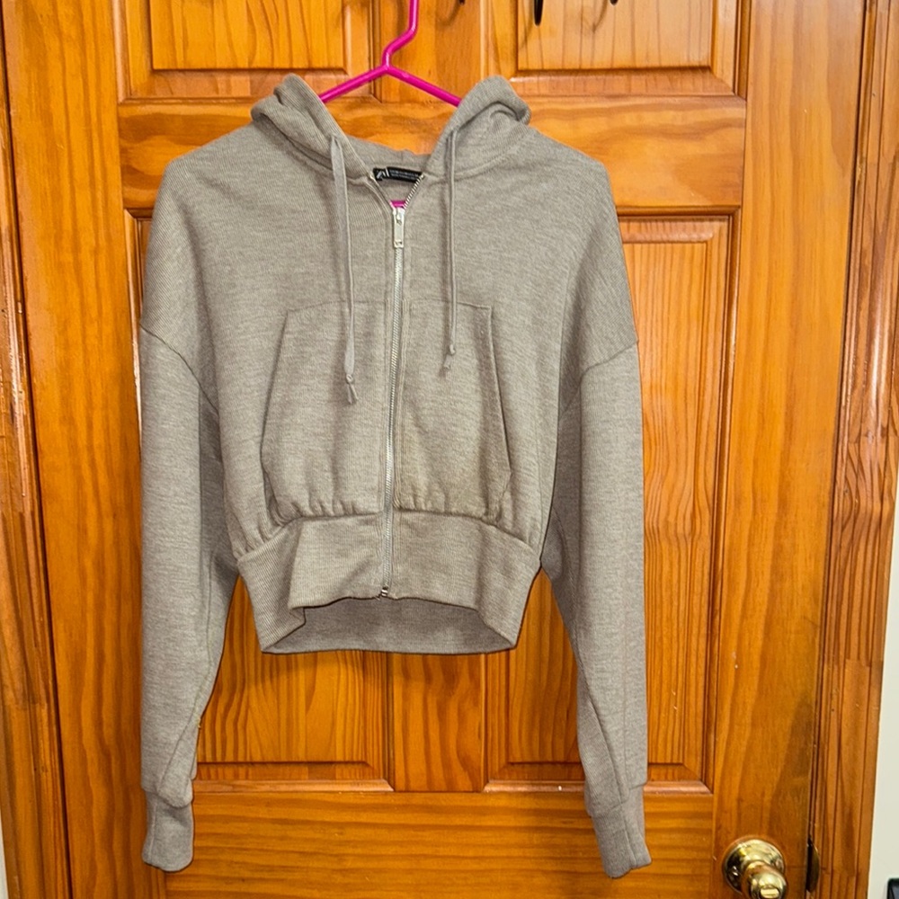 ZARA Gray Cropped ZIP UP Hoodie